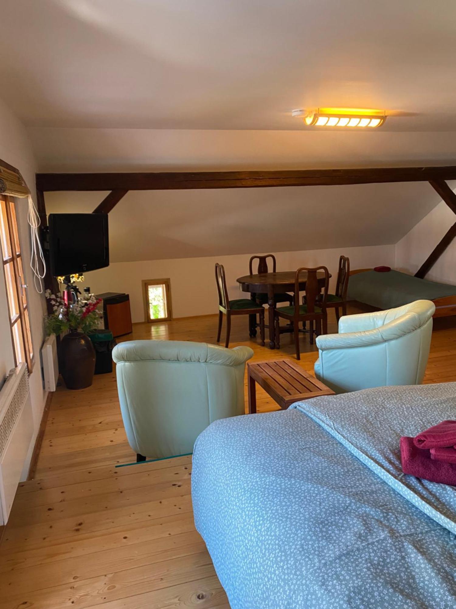 Droom B&B Cermna Bagian luar foto